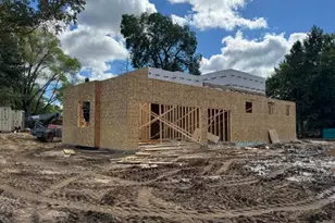 205 Deerwood Ln N, Plymouth, MN 55441 - Photo 5