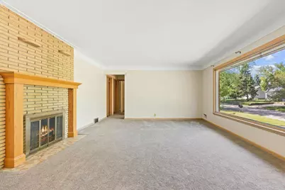 6193 49th Street N, Oakdale, MN 55128 - Photo 3