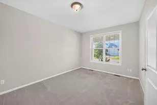 9216 Lighthouse Ln, Woodbury, MN 55129 - Photo 3