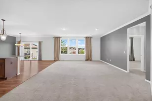9216 Lighthouse Ln, Woodbury, MN 55129 - Photo 5