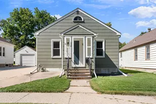 338 Highland Ave, Owatonna, MN 55060 - Photo 1