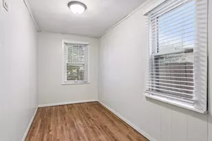 2542 Garfield Ave, Minneapolis, MN 55405 - Photo 23