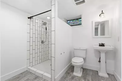 2748 NE Ulysses Street NE, Minneapolis, MN 55418 - Photo 33