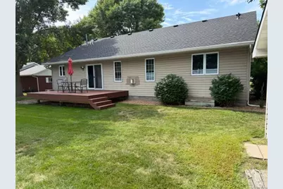 714 E Crescent Lane, Litchfield, MN 55355 - Photo 3