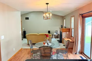 714 E Crescent Ln, Litchfield, MN 55355 - Photo 9