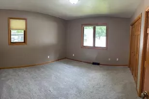 714 E Crescent Ln, Litchfield, MN 55355 - Photo 21