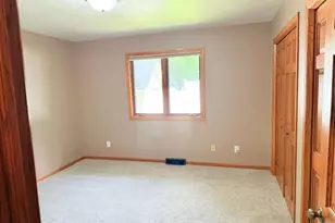 714 E Crescent Ln, Litchfield, MN 55355 - Photo 19