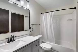 1601 N Innsbruck Dr, Fridley, MN 55432 - Photo 11