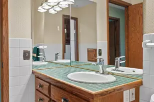 11700 Galtier Dr, Burnsville, MN 55337 - Photo 39