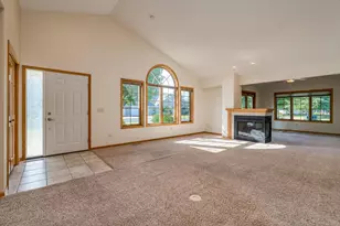 749 Grayhawk Cir, Mankato, MN 56001 - Photo 5