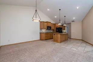 749 Grayhawk Cir, Mankato, MN 56001 - Photo 13