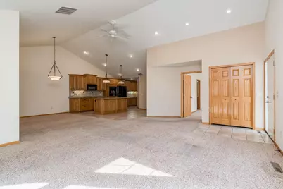749 Grayhawk Circle, Mankato, MN 56001 - Photo 7
