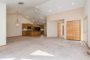 749 Grayhawk Cir, Mankato, MN 56001 - Photo 7