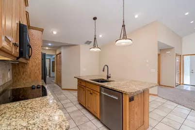 749 Grayhawk Circle, Mankato, MN 56001 - Photo 17