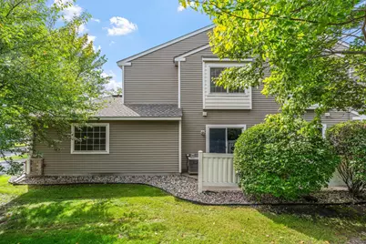 2836 Coach Court, Chanhassen, MN 55317 - Photo 7