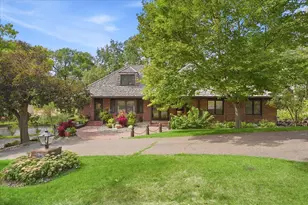 101 Ardmore Dr, Golden Valley, MN 55422 - Photo 1