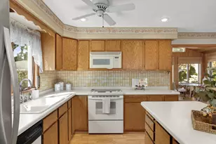 404 15th St W, Hastings, MN 55033 - Photo 9