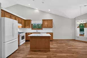 6511 20th St N, Oakdale, MN 55128 - Photo 5