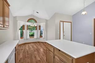 6511 20th St N, Oakdale, MN 55128 - Photo 9