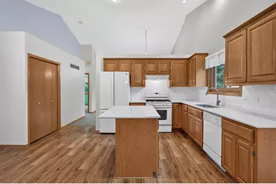 6511 20th Street N, Oakdale, MN 55128 - Photo 7