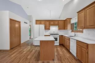 6511 20th St N, Oakdale, MN 55128 - Photo 7