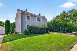 812 11th St SW, Rochester, MN 55902 - Photo 3