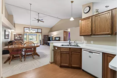 7577 Ojibway Park Court, Woodbury, MN 55125 - Photo 3