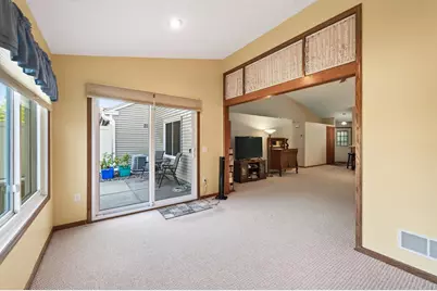 7577 Ojibway Park Court, Woodbury, MN 55125 - Photo 11