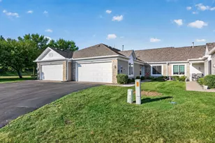 7577 Ojibway Park Ct, Woodbury, MN 55125 - Photo 1