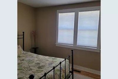 698 E 4th Street E, Saint Paul, MN 55106 - Photo 7