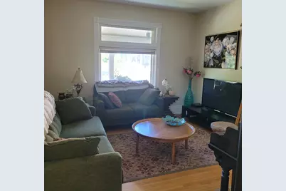 698 E 4th Street E, Saint Paul, MN 55106 - Photo 3
