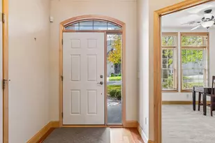 189 Stonebridge Ct, Mendota Heights, MN 55118 - Photo 5