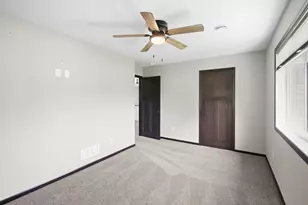 1554 Gray Fox Dr NE, Owatonna, MN 55060 - Photo 25