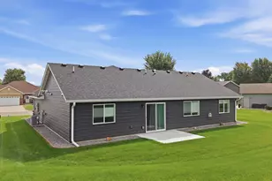 1554 Gray Fox Dr NE, Owatonna, MN 55060 - Photo 35