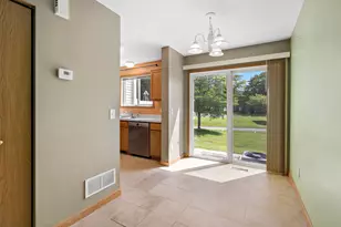 7772 Arboretum Village Cir, Chanhassen, MN 55317 - Photo 3