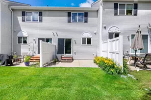 7772 Arboretum Village Cir, Chanhassen, MN 55317 - Photo 11