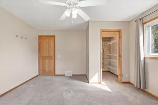 1721 Deerwood Dr, Eagan, MN 55122 - Photo 21