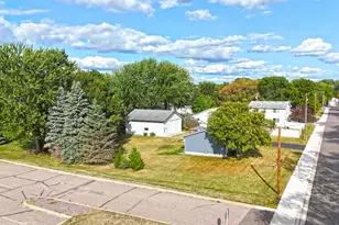 310 Highland St W, Annandale, MN 55302 - Photo 5
