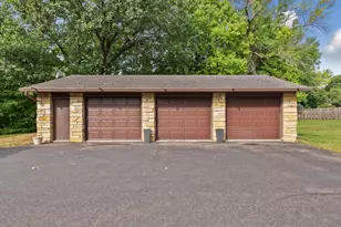 23 Holiday Ct, North Mankato, MN 56003 - Photo 3
