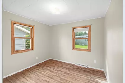 628 13th Avenue SE, Waseca, MN 56093 - Photo 11