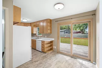 628 13th Avenue SE, Waseca, MN 56093 - Photo 5