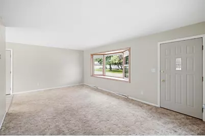 628 13th Avenue SE, Waseca, MN 56093 - Photo 3