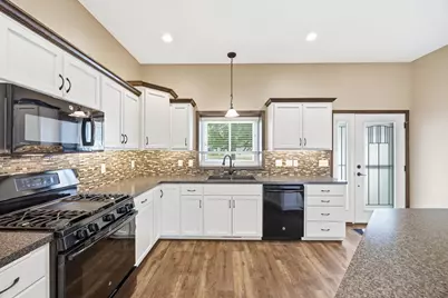 316 Lake Avenue N, Silver Lake, MN 55381 - Photo 15