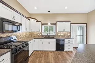 316 Lake Ave N, Silver Lake, MN 55381 - Photo 15