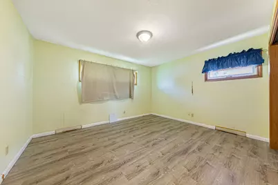 366 N Waterville Avenue, Le Center, MN 56057 - Photo 21