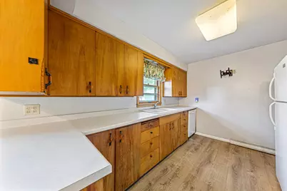 366 N Waterville Avenue, Le Center, MN 56057 - Photo 13
