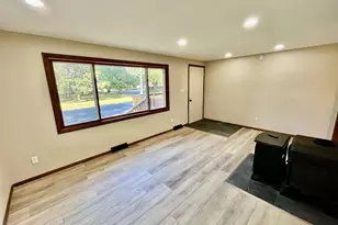 1024 SE 7th St, Grand Rapids, MN 55744 - Photo 5
