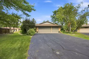38 Jewel Ln N, Plymouth, MN 55447 - Photo 21