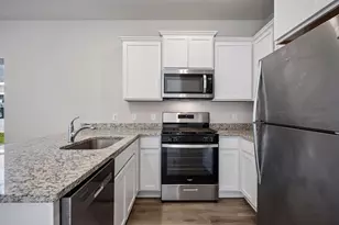 413 Redwood St N, Cambridge, MN 55008 - Photo 11