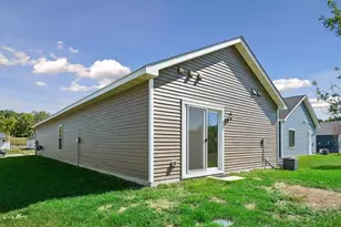 413 Redwood St N, Cambridge, MN 55008 - Photo 31